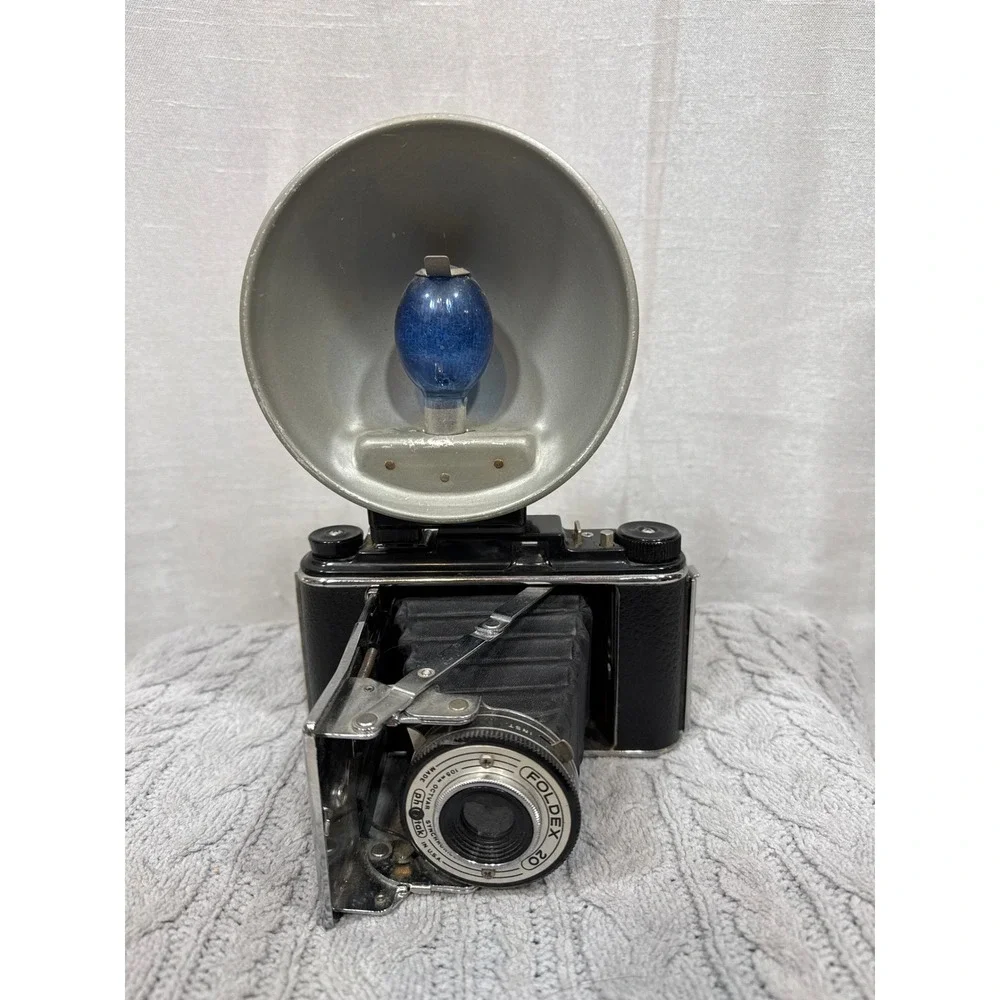 Vintage‎ Pho-Tak Foldex 20 Folding Camera 105mm Octvar Lens with Flash Unit USA